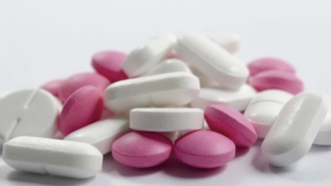 Azithromycin and ciprofloxacin have a chloroquine-like effect on respiratory epithelial cells